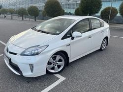 Vit Begagnad 2013 Toyota Prius Plug-in Hybrid Halvkombi | 80 000 kr (Marknadspris)