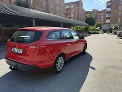 Röd Begagnad 2016 Ford Focus Titanium Kombi | 84 000 kr (Dyr)