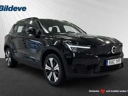 Svart Begagnad 2022 Volvo XC40 Core SUV | 339 900 kr