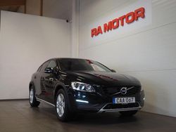 Svart Begagnad 2018 Volvo S60 CC Momentum Sedan | 209 900 kr (Marknadspris)
