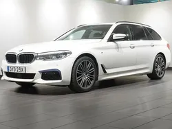Vit (alpinvit) Begagnad 2019 BMW 520 M Sport Kombi | 359 900 kr (Lite dyr)