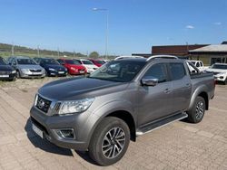 Grå Begagnad 2018 Nissan Navara Tekna Pickup | 279 900 kr (Bra pris)
