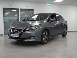 Grå Begagnad 2022 Nissan Leaf 360º Halvkombi | 179 800 kr (Marknadspris)