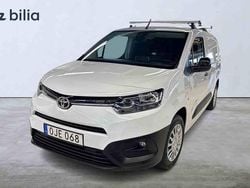 Icy white (epr) Begagnad 2023 Toyota Proace City Van | 304 900 kr (Marknadspris)