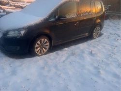 Svart Begagnad 2012 VW Touran Minibuss | 20 000 kr