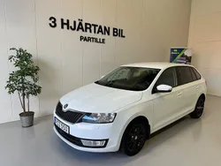 Vit Begagnad 2016 Skoda Rapid Halvkombi | 94 900 kr (Marknadspris)