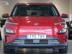 Röd Begagnad 2021 Hyundai Kona Essential SUV | 237 800 kr (Marknadspris)