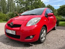 Röd Begagnad 2010 Toyota Yaris Halvkombi | 55 000 kr (Marknadspris)