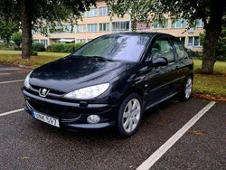 Svart Begagnad 2004 Peugeot 206 GTi Halvkombi | 9 500 kr (Lite dyr)