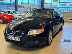 Svart Begagnad 2013 Volvo V70 Momentum Kombi | 105 000 kr (Marknadspris)