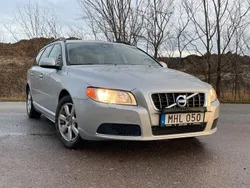 Ljusgrå Begagnad 2012 Volvo V70 Drive Kinetic Kombi | 74 990 kr (Bra pris)