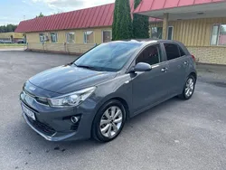 Grå Begagnad 2022 Kia Rio Advance Halvkombi | 159 800 kr (Marknadspris)
