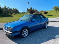 Blå Begagnad 1998 VW Golf Cabriolet Edition Cab | 39 000 kr