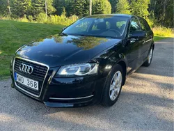 Svart Begagnad 2013 Audi A3 Sportback Attraction Halvkombi | 59 000 kr (Superpris)