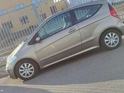 Brun Begagnad 2006 Mercedes A170 Avantgarde Halvkombi | 55 000 kr (Marknadspris)