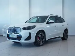 Vit Begagnad 2025 BMW iX1 Efficient Dynamics SUV | 629 800 kr