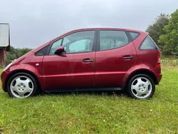Röd Begagnad 2000 Mercedes A190 Elegance Halvkombi | 26 900 kr