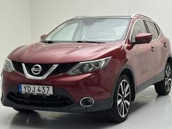 Röd Begagnad 2016 Nissan Qashqai 360º SUV | 156 000 kr (Marknadspris)