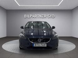 Blå Begagnad 2015 Volvo V40 Halvkombi | 99 000 kr (Marknadspris)