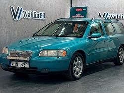Blå Begagnad 2005 Volvo V70 Kinetic Kombi | 29 900 kr (Marknadspris)