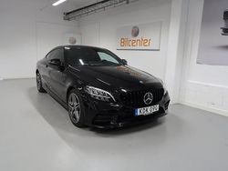 Svart Begagnad 2018 Mercedes 220 AMG line Sportkupé | 299 900 kr