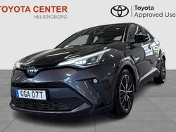Mörkgrå Begagnad 2020 Toyota C-HR Executive SUV | 264 900 kr (Marknadspris)
