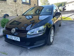 Svart Begagnad 2014 VW Golf VII Kombi | 99 500 kr (Marknadspris)
