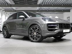 Grå Begagnad 2024 Porsche Cayenne E-Hybrid Coupe Sportkupé | 1 345 000 kr