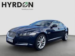 Mörkblå Begagnad 2014 Jaguar XF Sedan | 119 000 kr