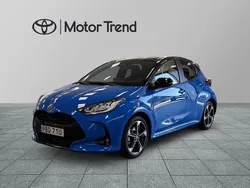 Blå Ny 2024 Toyota Yaris Hybrid Edition Halvkombi | 319 900 kr (Dyr)
