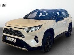 Vit Begagnad 2018 Toyota RAV4 Hybrid SUV | 279 900 kr (Marknadspris)