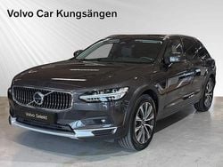 Grå Begagnad 2024 Volvo V90 CC Ultimate Kombi | 559 900 kr (Marknadspris)