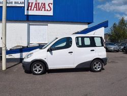 Vit Begagnad 2005 Toyota Yaris Kombi | 24 500 kr