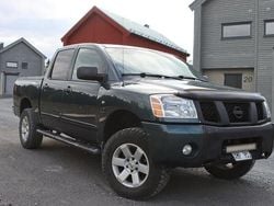 Grå Begagnad 2004 Nissan PickUp S Pickup | 89 000 kr