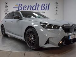 M brooklyn grå metallic Begagnad 2025 BMW M5 Comfort Edition Kombi | 1 595 000 kr