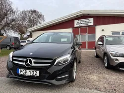 Svart Begagnad 2017 Mercedes B180 Urban Minibuss | 149 000 kr (Marknadspris)