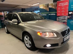Ljusbrun Begagnad 2007 Volvo V70 Momentum Kombi | 74 900 kr (Marknadspris)