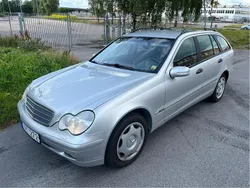 Grå Begagnad 2003 Mercedes C320 Kombi | 27 500 kr