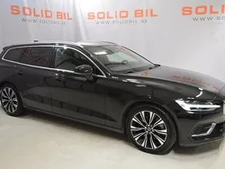 Svart Begagnad 2023 Volvo V60 Core Kombi | 429 900 kr (Marknadspris)