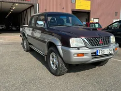 Flerfärgad Begagnad 2003 Mitsubishi L200 Pickup | 59 900 kr (Marknadspris)