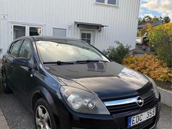 Svart Begagnad 2007 Opel Astra Halvkombi | 27 500 kr (Lite dyr)