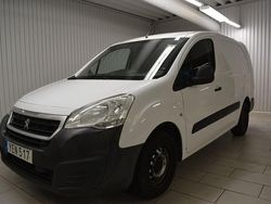 Vit Begagnad 2016 Peugeot Partner Minibuss | 74 000 kr (Marknadspris)