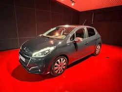 Mörkgrå Begagnad 2017 Peugeot 208 Style Halvkombi | 89 900 kr (Marknadspris)