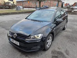 Svart Begagnad 2015 VW Golf VII Kombi | 64 000 kr (Marknadspris)