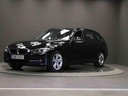 Svart Begagnad 2014 BMW 320 Kombi | 199 000 kr
