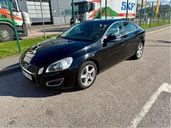 Svart Begagnad 2011 Volvo S60 Momentum Sedan | 68 000 kr (Bra pris)