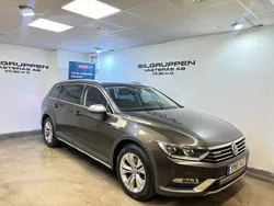 Mörkbrun (brun) Begagnad 2017 VW Passat Alltrack SE Kombi | 164 900 kr (Marknadspris)
