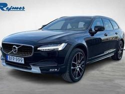 Svart Begagnad 2018 Volvo V90 CC Pro Kombi | 319 800 kr (Marknadspris)