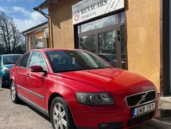 Röd Begagnad 2004 Volvo S40 Sedan | 24 900 kr (Marknadspris)