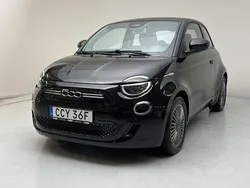 Svart Begagnad 2022 Fiat 500e Icon | 179 000 kr